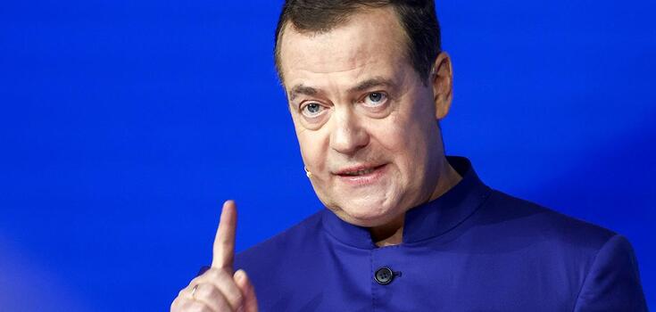 Sikorski's US ultimatum to Russia irritated Medvedev: he spoke of a world war and "nuclear ashes"