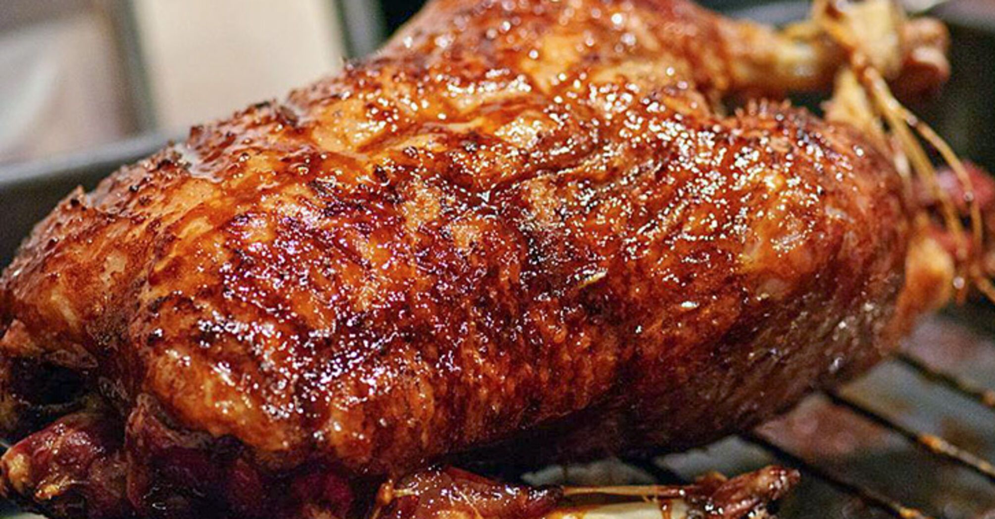 What to stuff duck with to make it juicy and delicious: a dish for the whole family