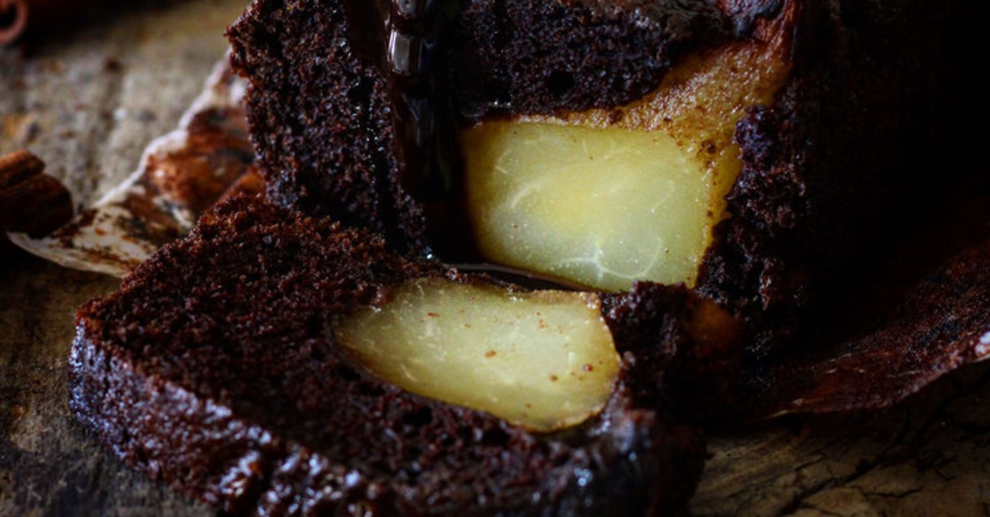 What a delicious dessert to make with pears: chocolate is needed