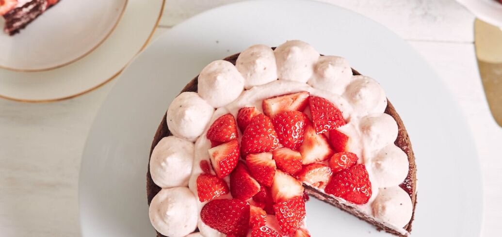 Frisier cake: get a real strawberry delight