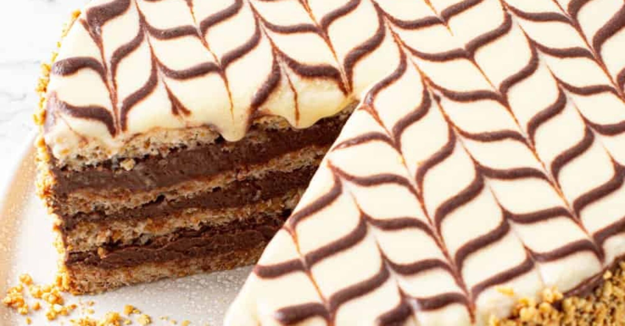 "Esterhazy" with peaches: how to make a popular cake