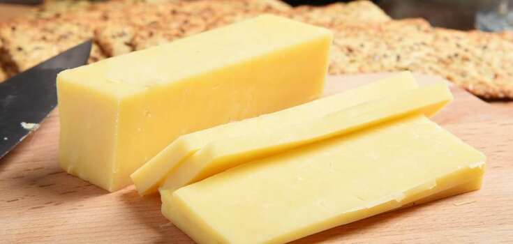 Homemade processed cheese: you only need 5 ingredients
