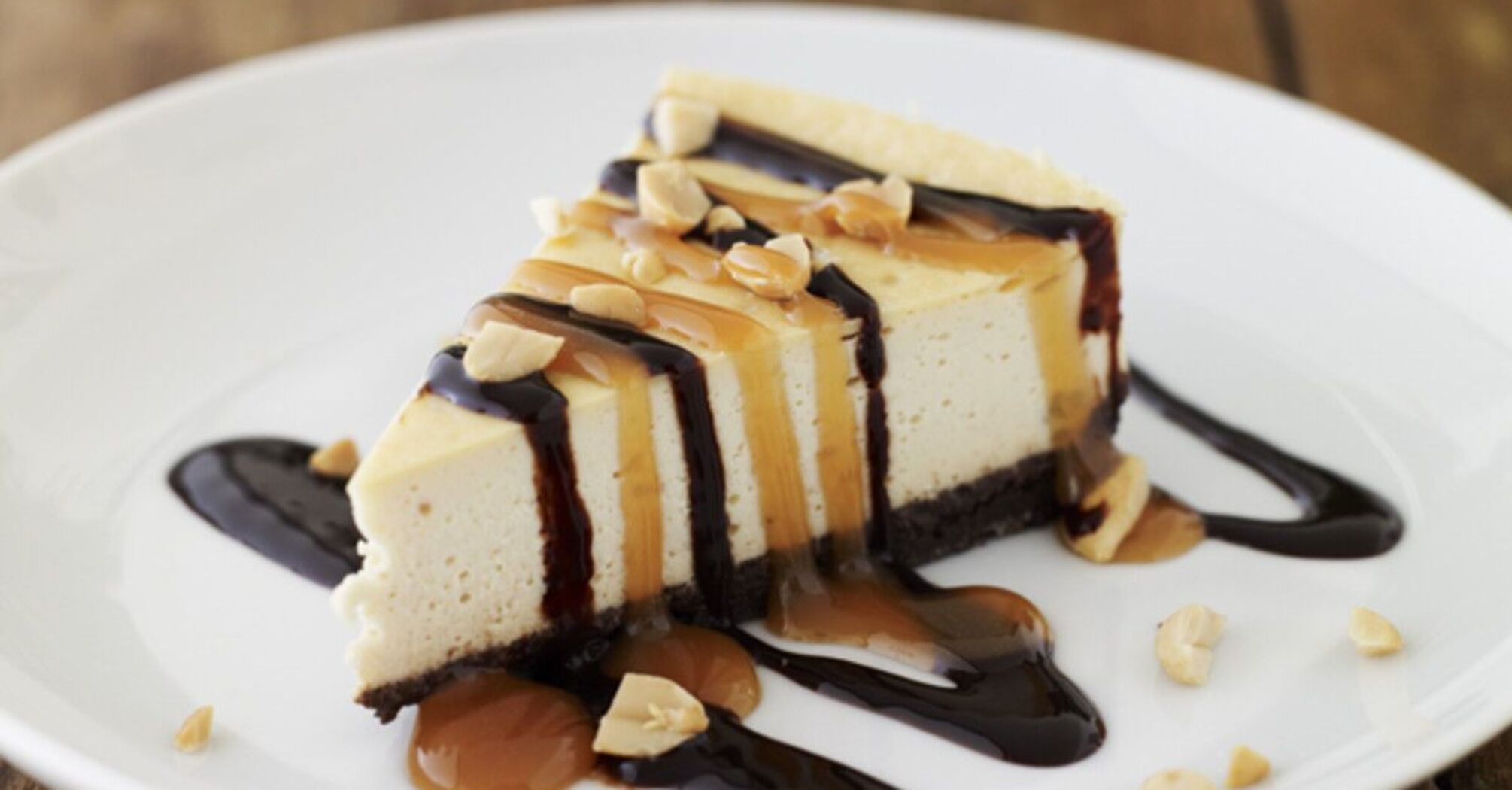Spectacular Snickers cheesecake: no need to bake
