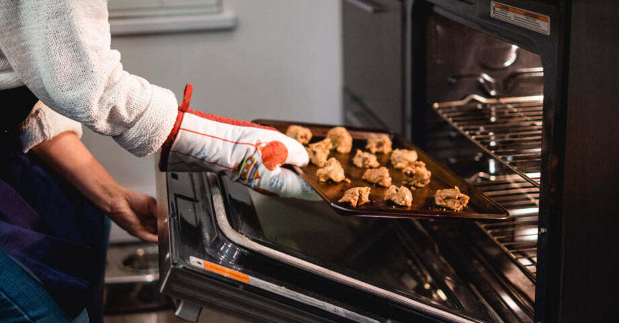 What dishes shouldn't be baked in: the reasons why
