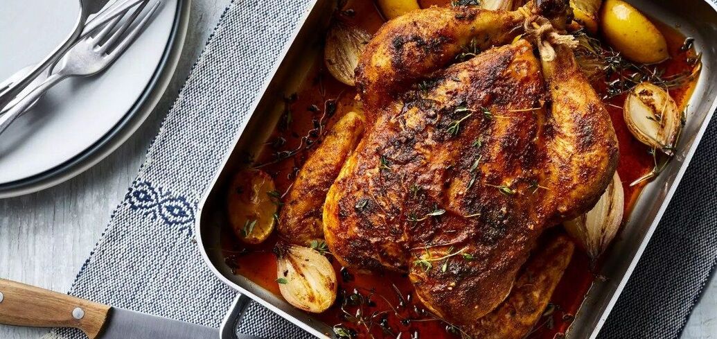 The easiest marinade for baked chicken: juicy and golden brown