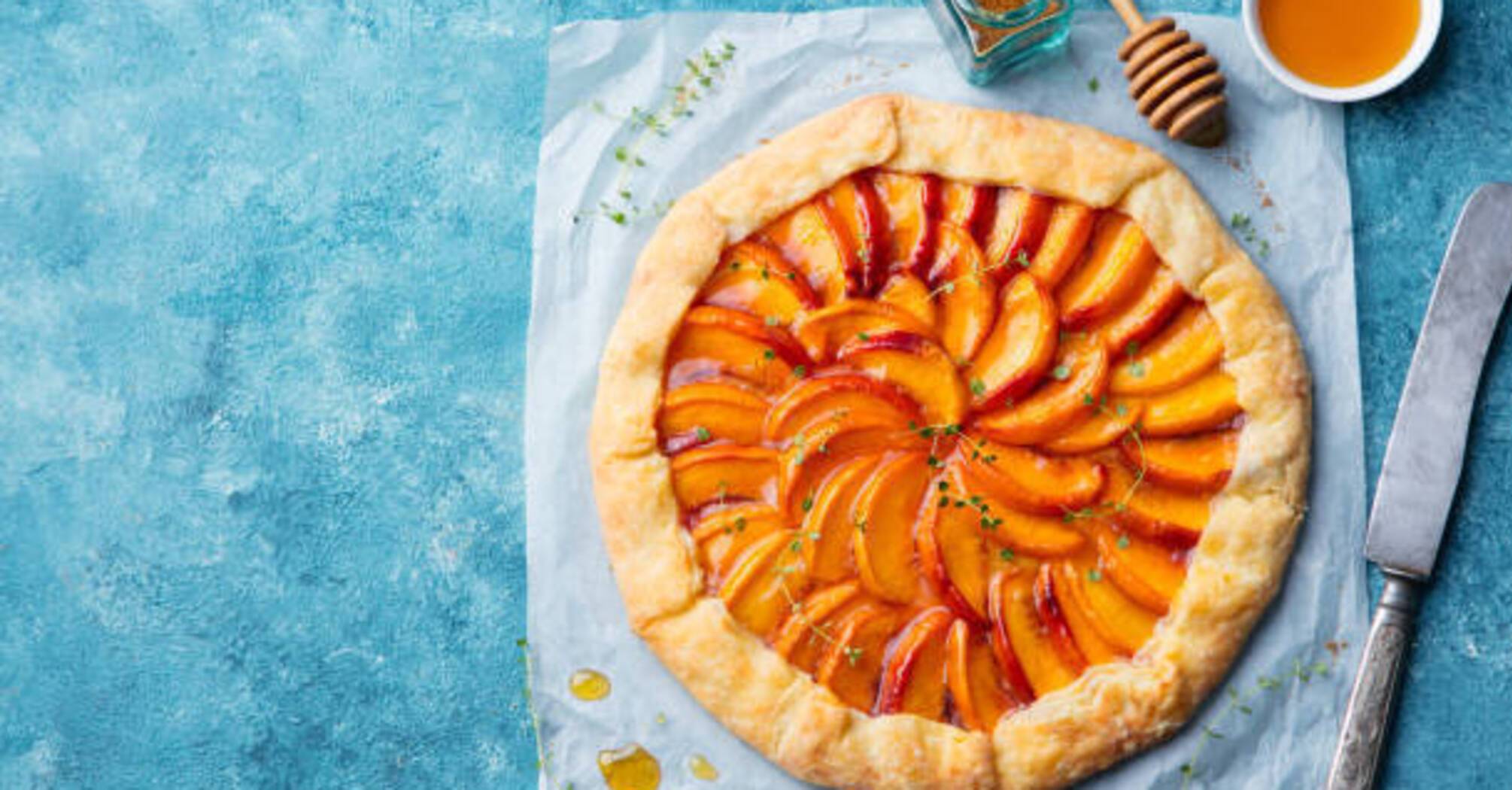 Galette with fruit