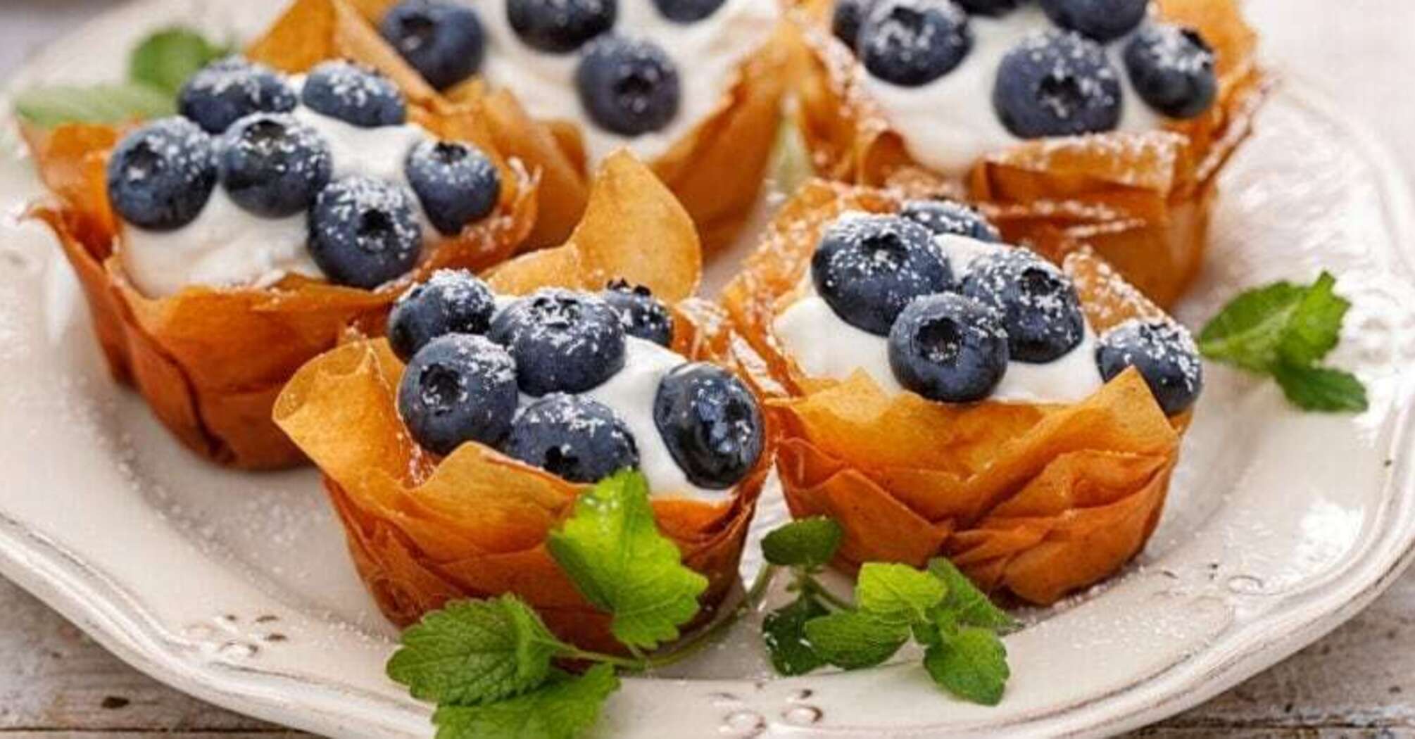 Basic berry pies without rolling out the dough: you will need filo dough