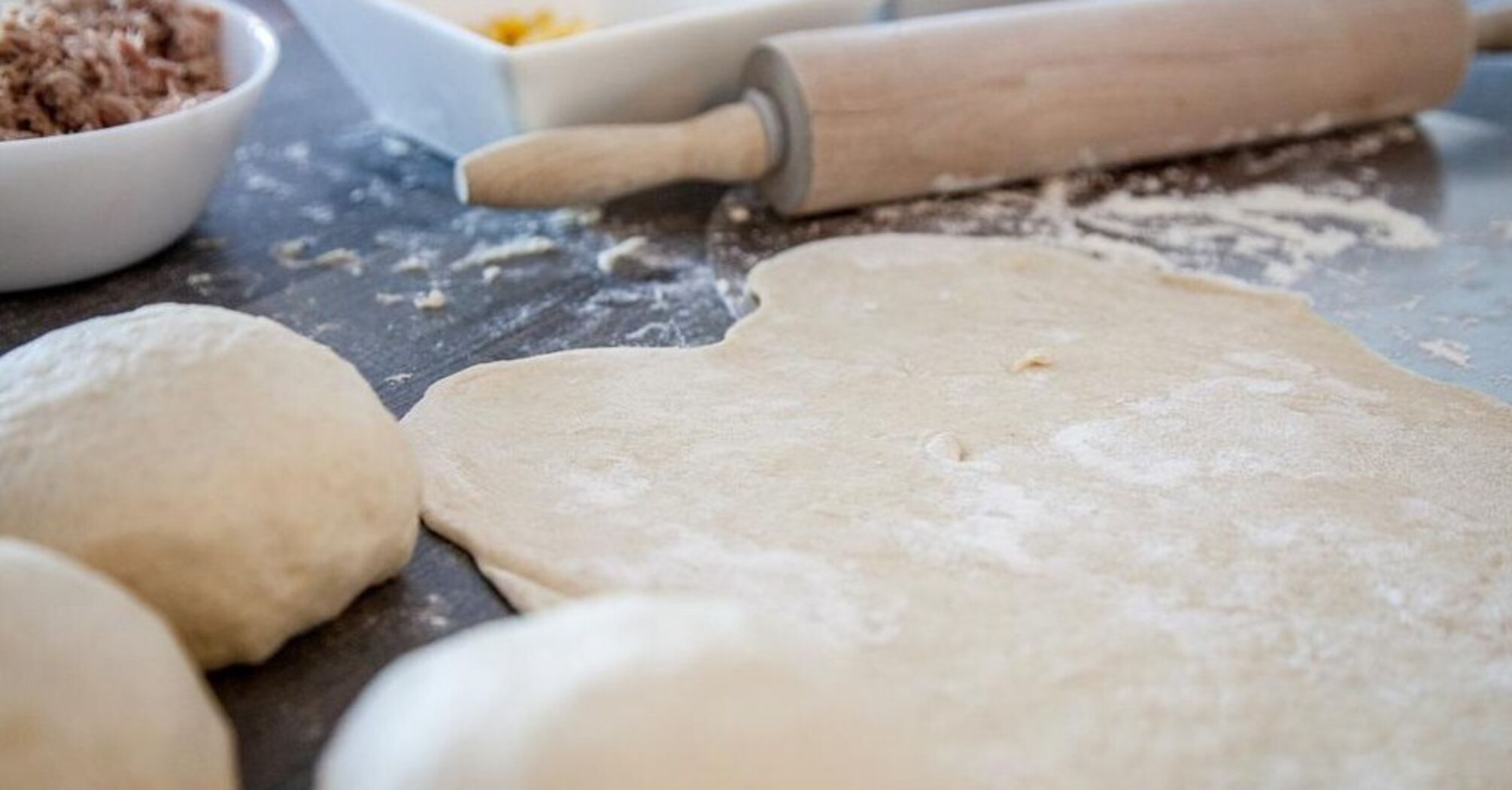 Universal yeast dough in 15 minutes: for pies, buns, bread and pizza