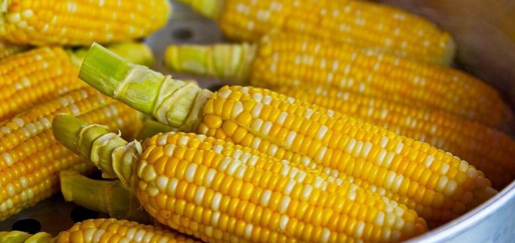 How to properly cook and store corn to preserve its nutritional benefits