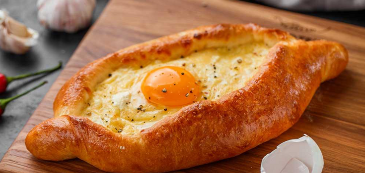 Adjarian khachapuri with cheese: how to cook flavorful pastries at home