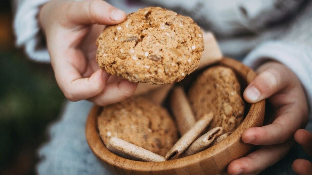 "Four Cereal" cookies: the simplest homemade baking