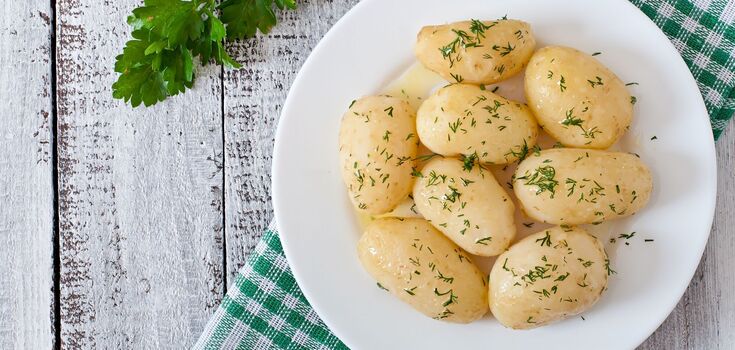 New potatoes according to grandma's recipe: how to cook a dish with the taste of childhood