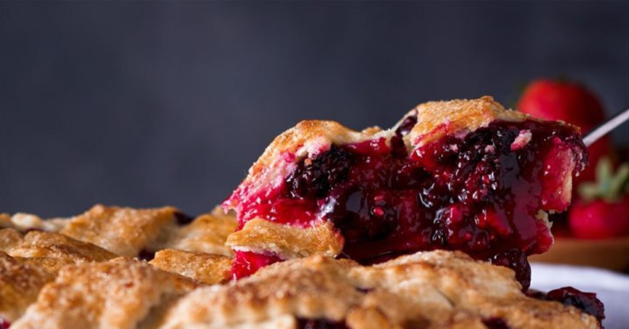 Elementary plum pie: it turns out to be fluffy and juicy