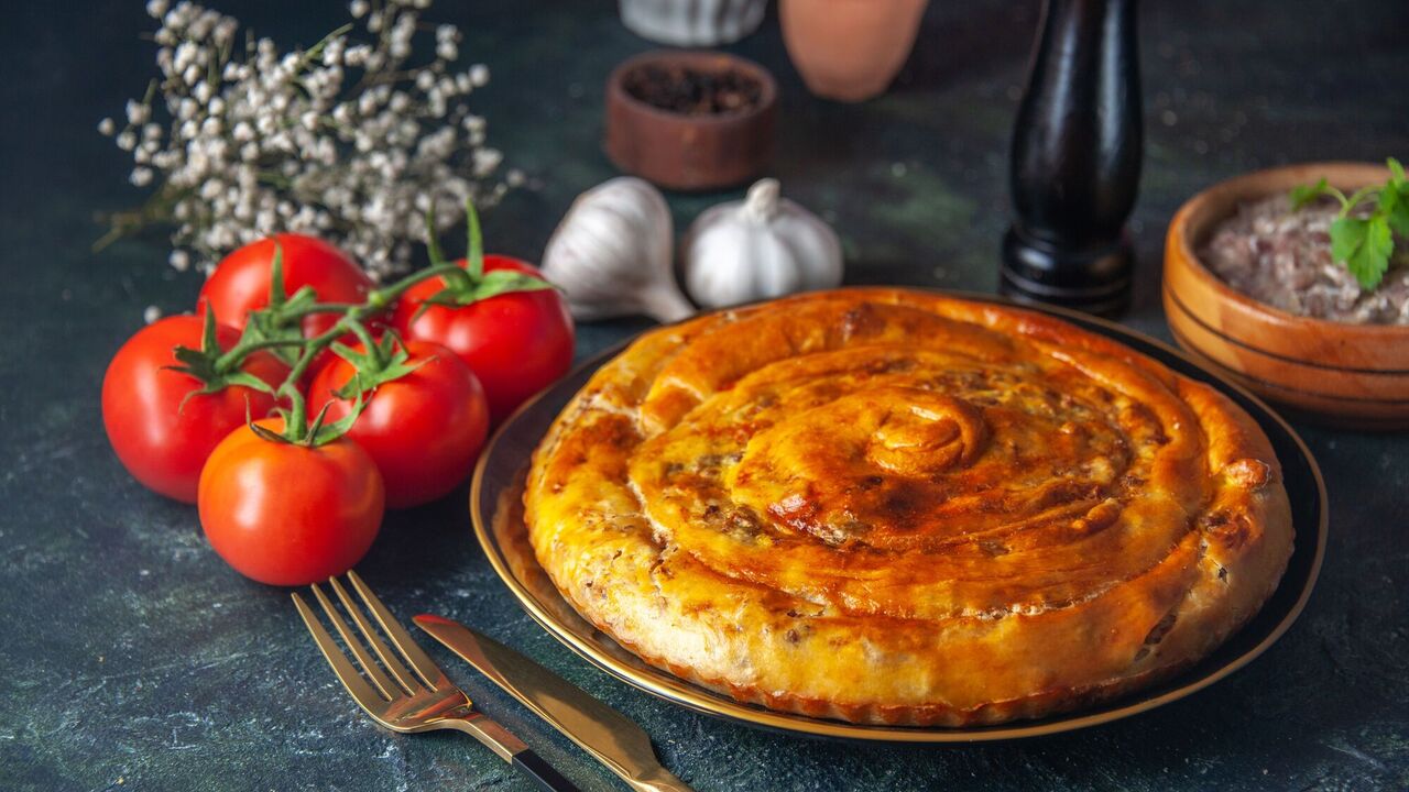 Chicken and cheese pie made from filo dough: even a child can handle it