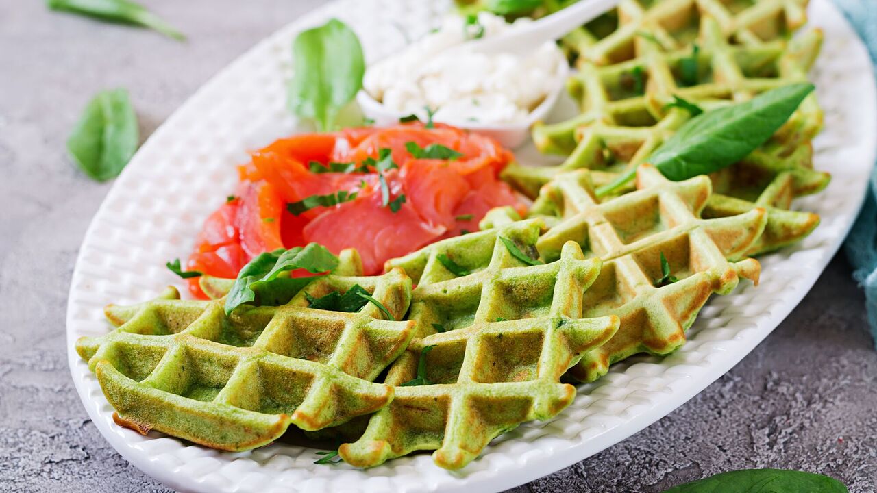 Zucchini waffles: how to make them so that they taste good with anything