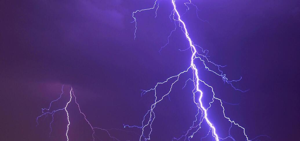 Прикмети про грозу