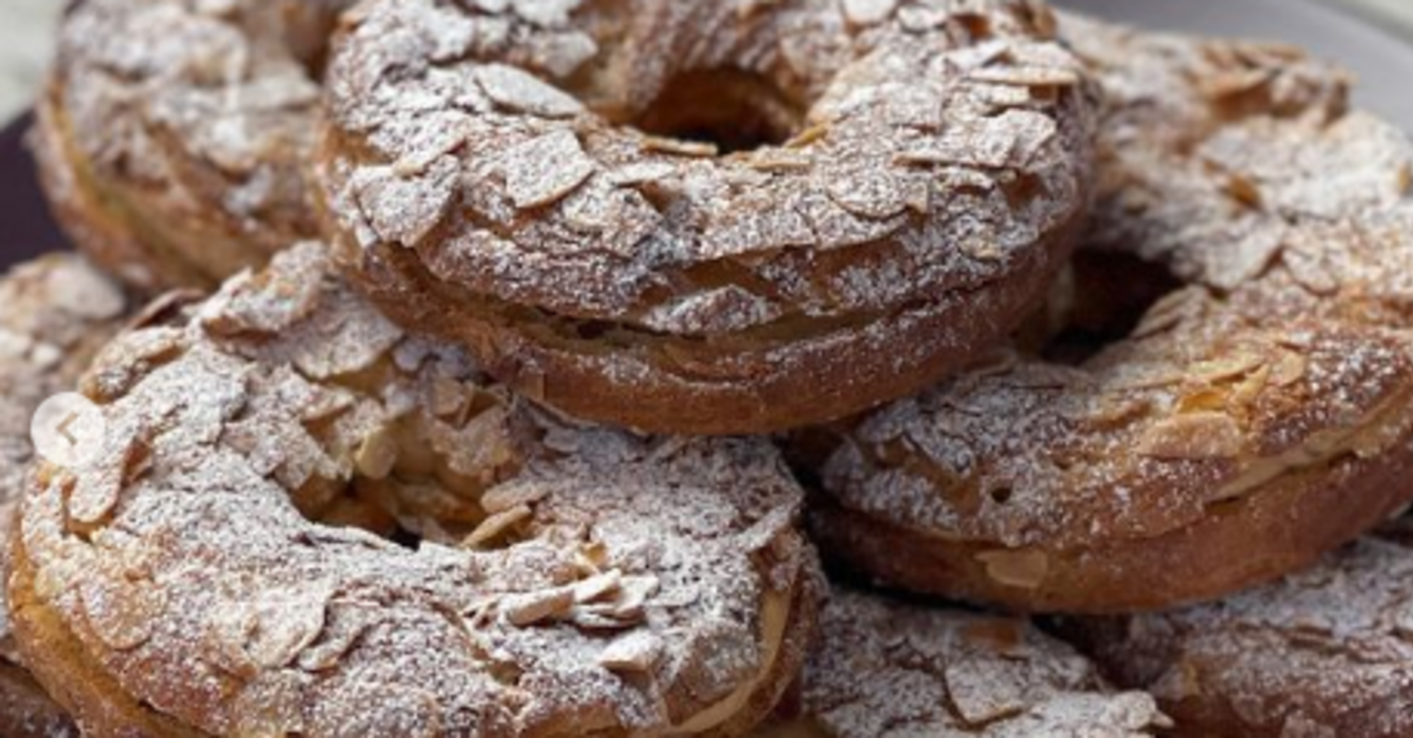 Fluffy cream rings: what dough to cook with