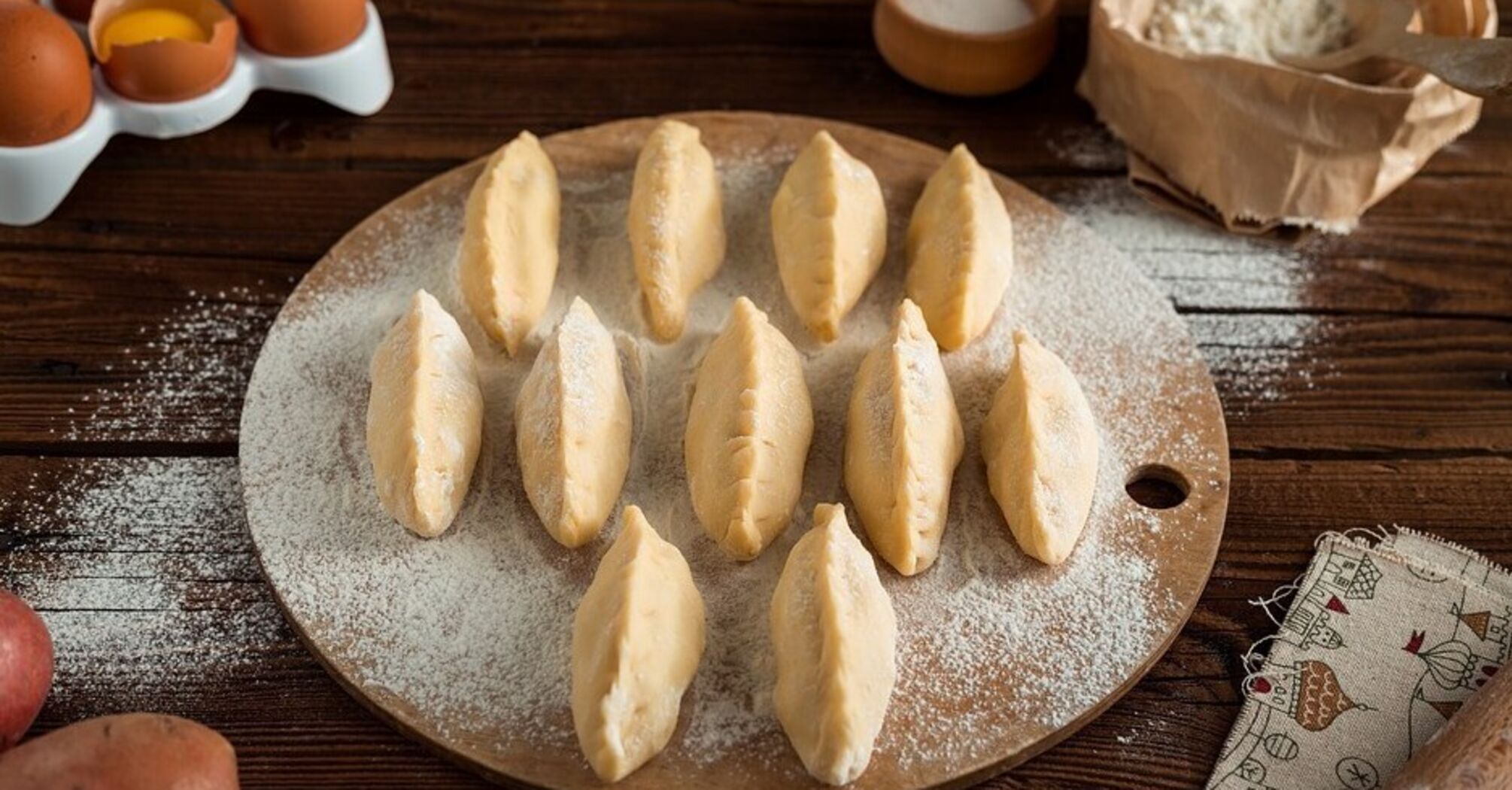 Universal dough for baked pies: what to cook on