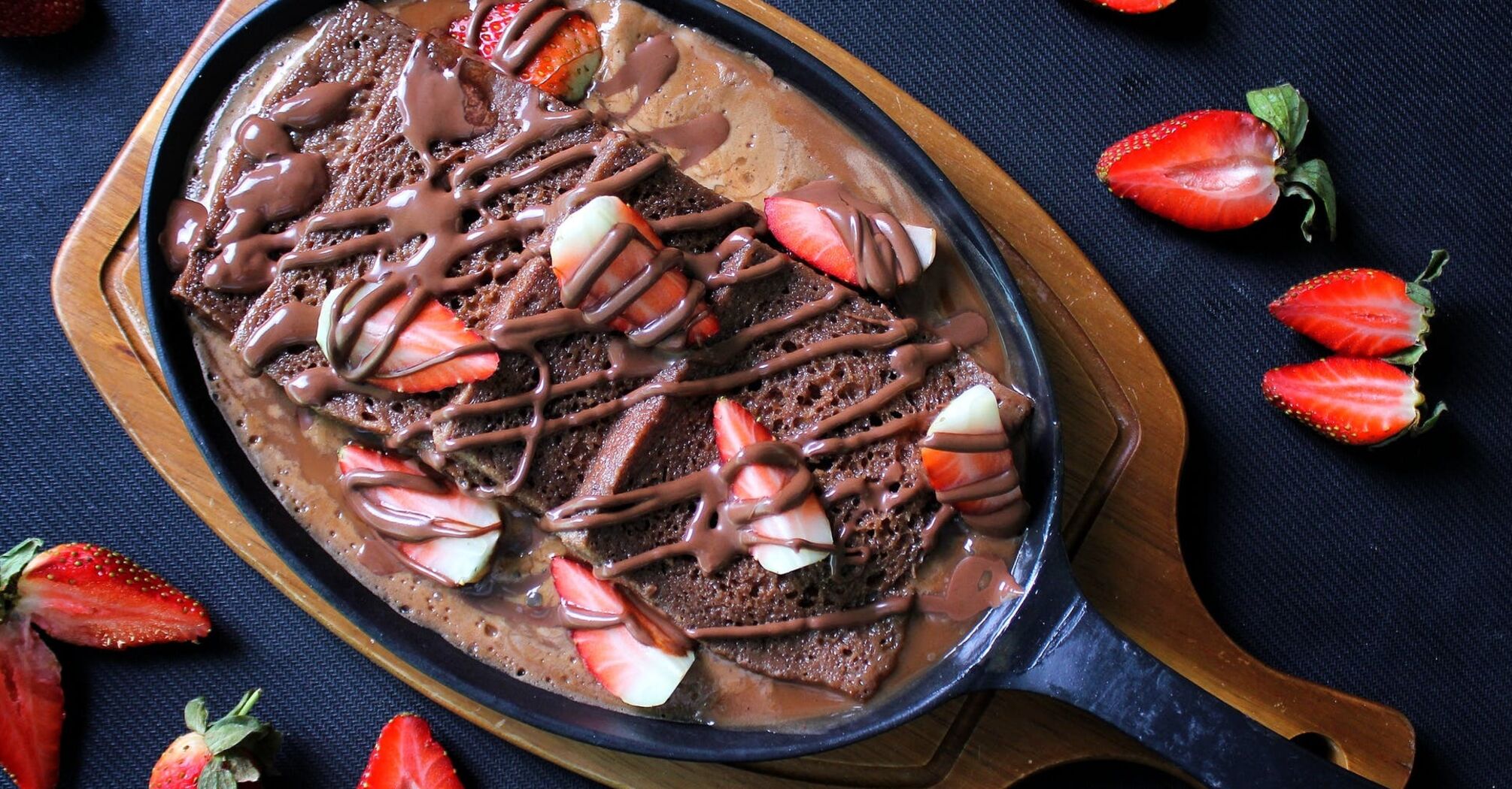 Brownies with strawberries