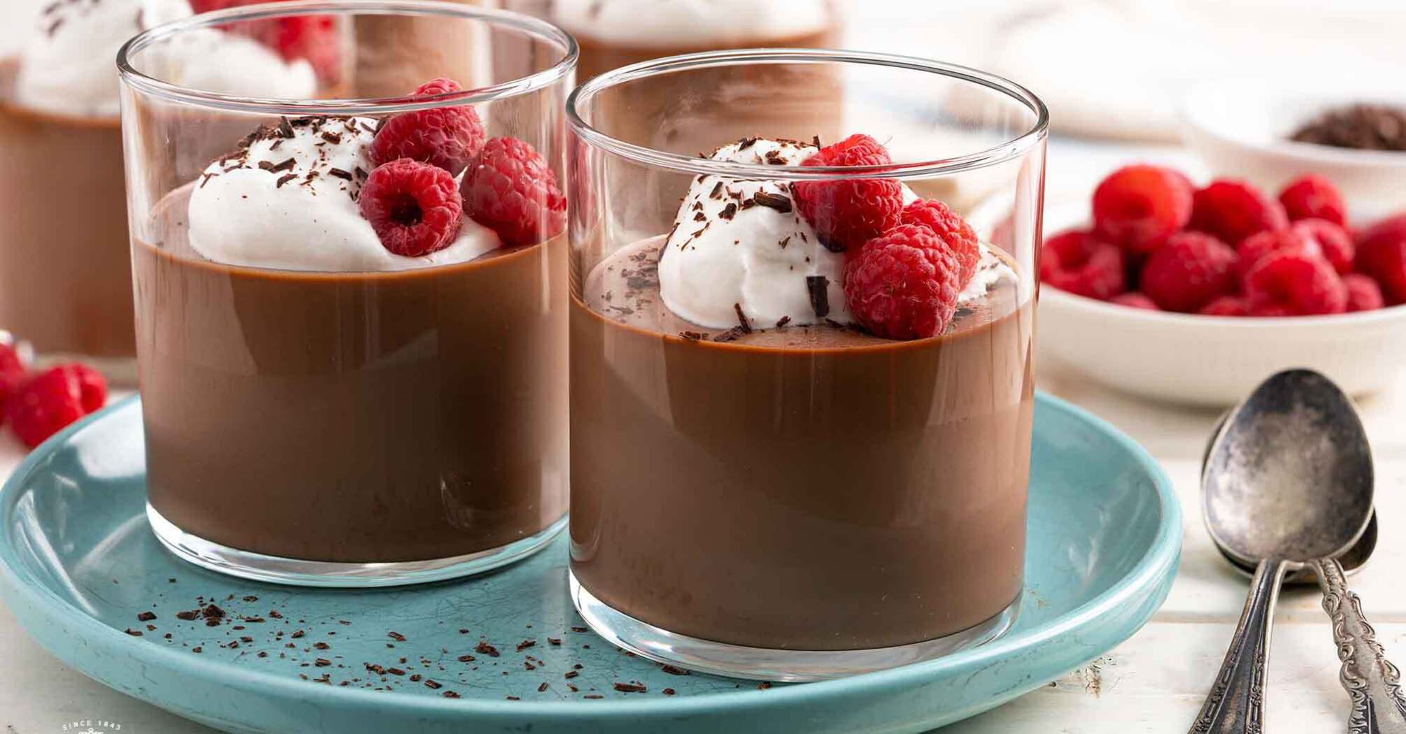 An elementary ryazhenka dessert without baking: it takes 5 minutes to cook