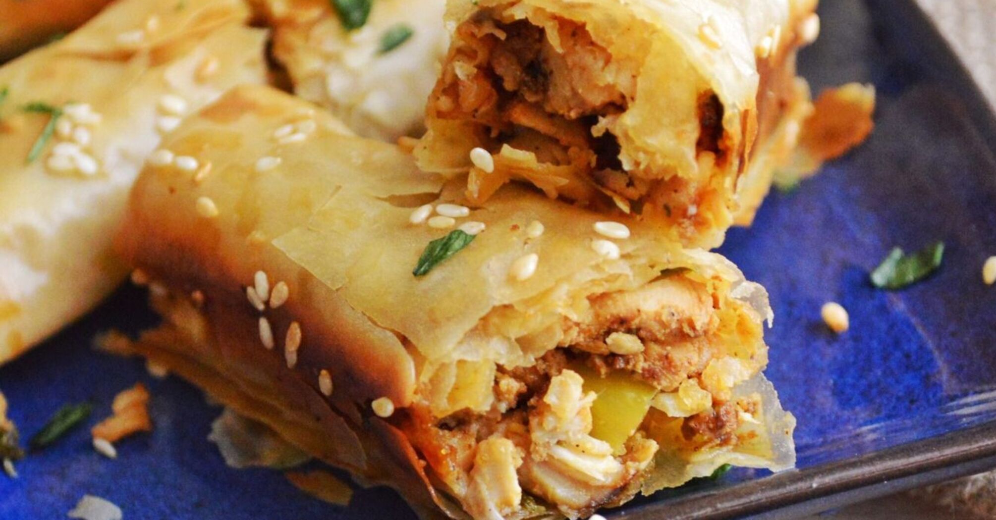 Sweet shawarma with fruit: what dough to choose for the dish