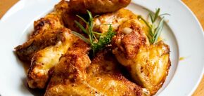 Juicy chicken wings without marinating: what is the secret of the dish