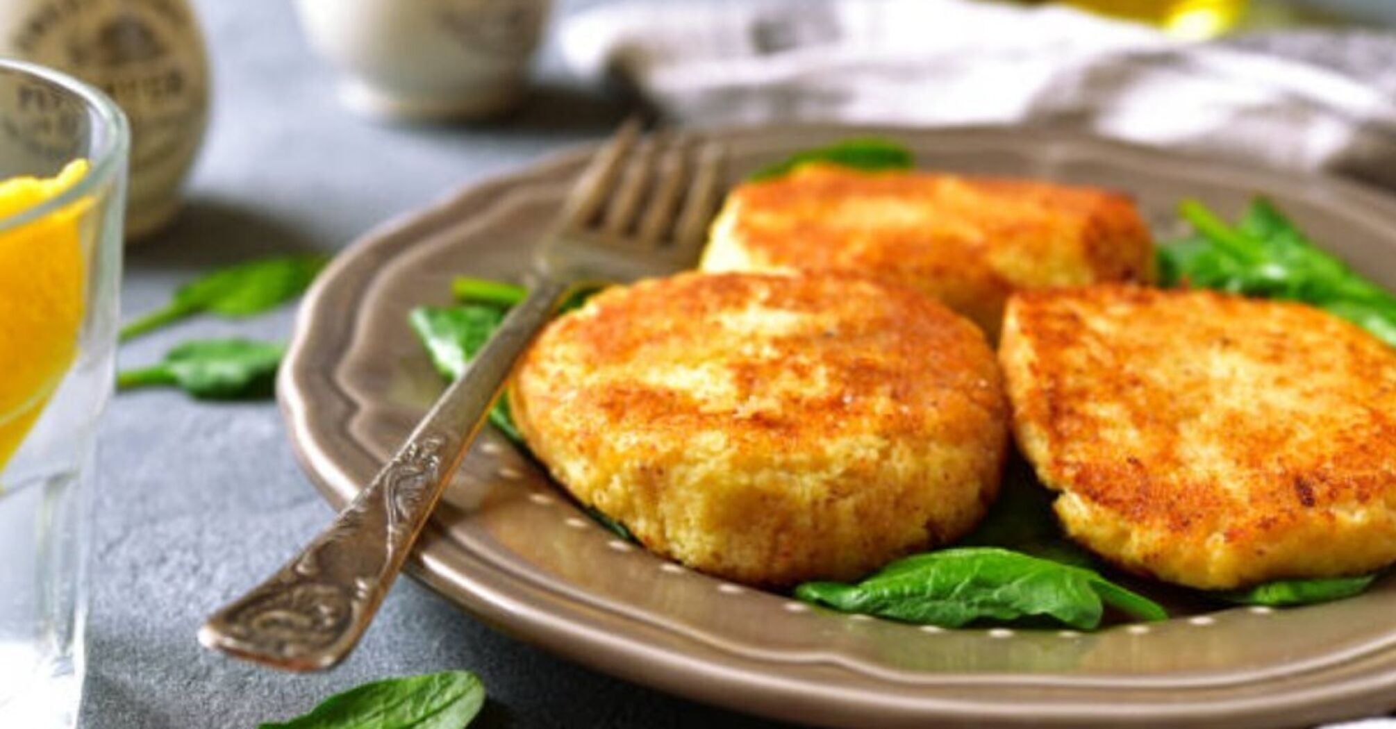 Chopped cutlets with a secret ingredient: juicy and fluffy