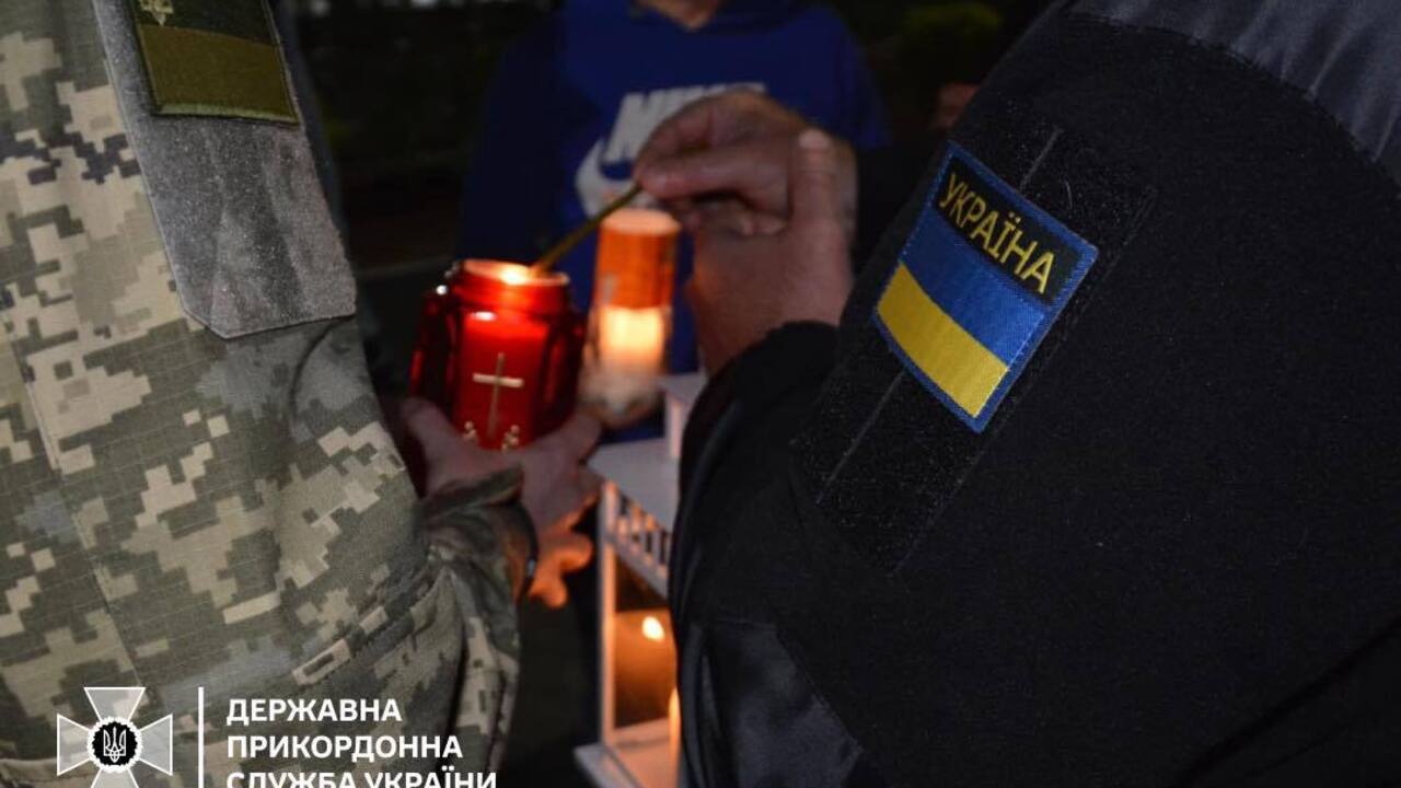 The Holy Fire delivered to Ukraine: first photos