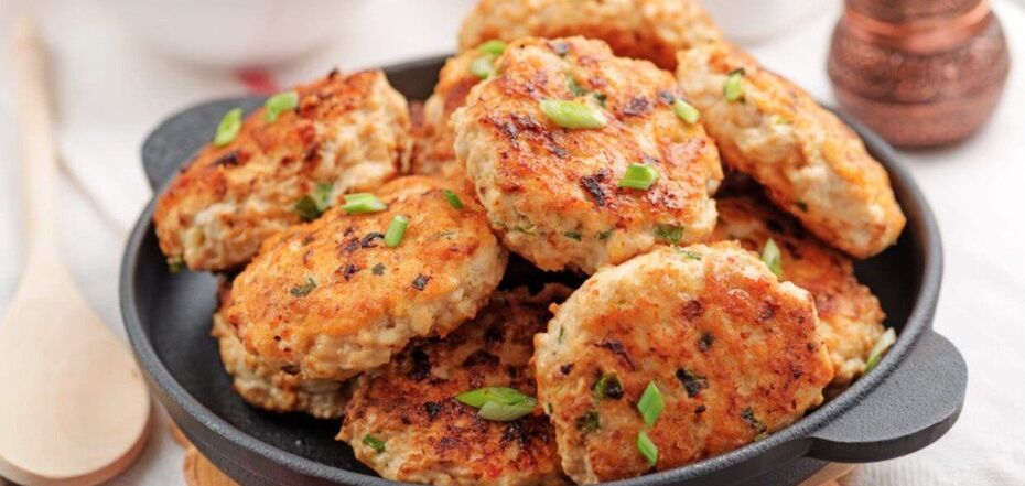 Chicken cutlets will never be dry: add one special ingredient to the minced meat