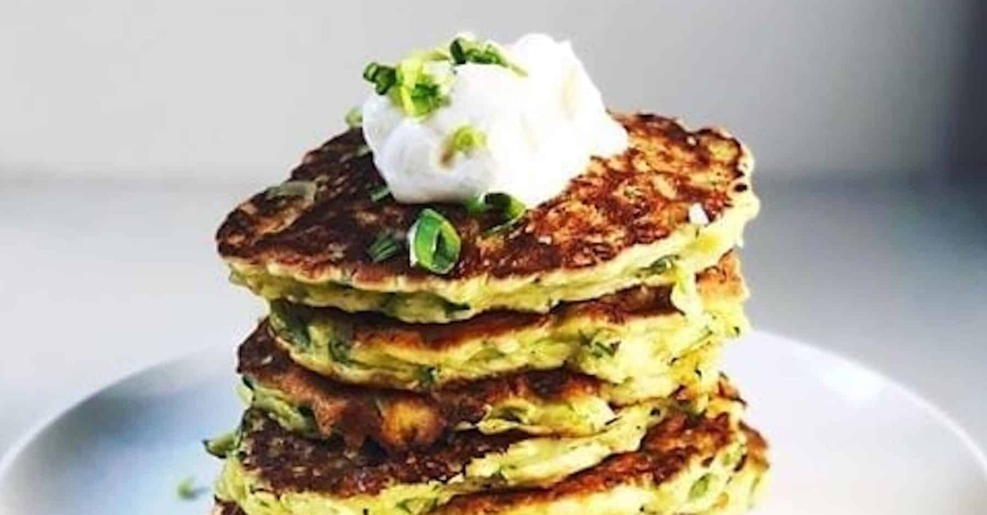 How to make pancakes from zucchini: the dough is very tender and fluffy