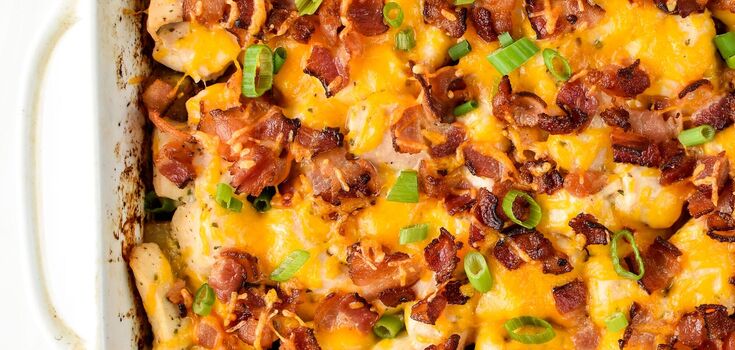 Better than mashed potatoes: how to cook delicious potatoes with chicken and cheese in the oven