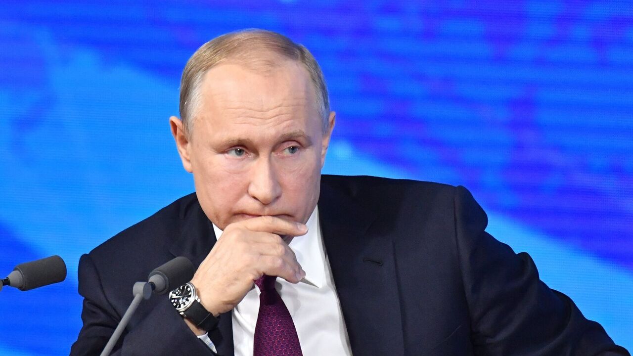 Putin's real father could have fought for Nazi Germany, while a "sensational story" about his mother made him kill a journalist. Facts the Kremlin is hiding