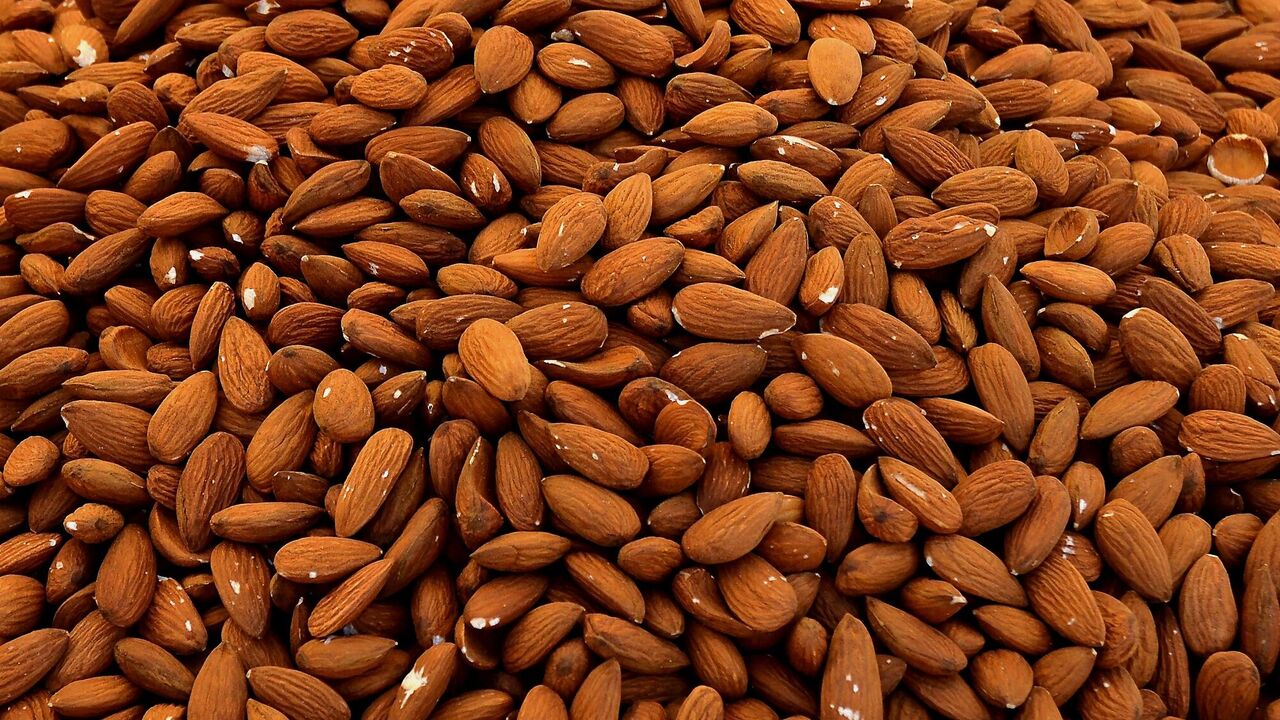 The benefits of eating almonds: why you need to add them to your diet