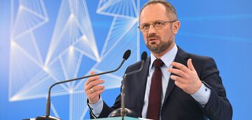 Bezsmertnyi explained why France decided to send its ambassador to Putin's "inauguration"