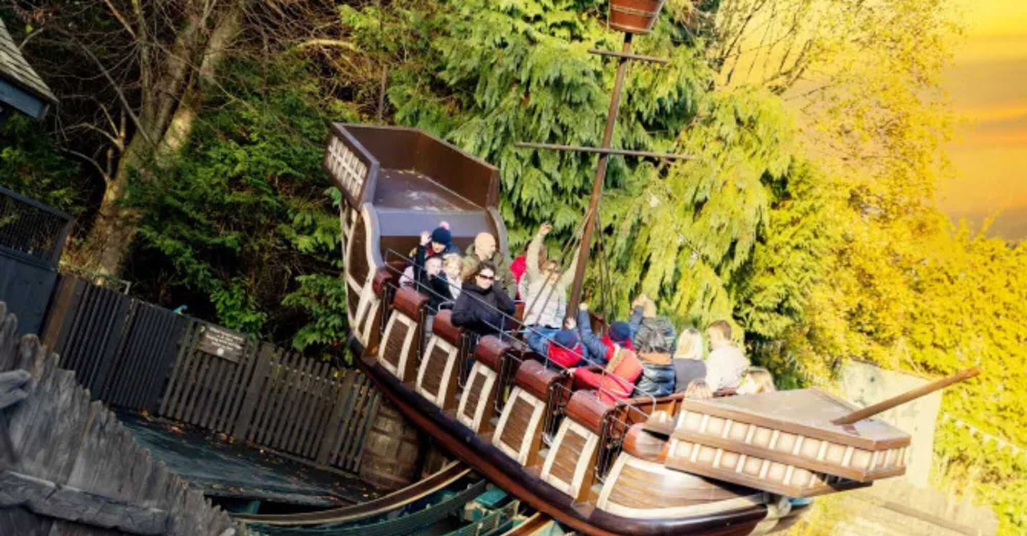 "Пиратский захват" в Alton Towers и зоопарк Чессингтон: лучшие развлечения в тематических парках для семейного отдыха в этом полугодии