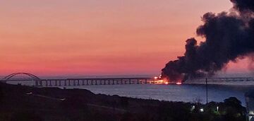 A lot of missiles are needed to destroy the Crimean bridge, but experts know where to hit - Yevlash