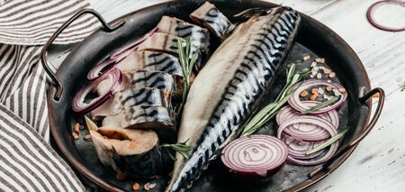 Delicious five-minute mackerel: what to marinate fish in