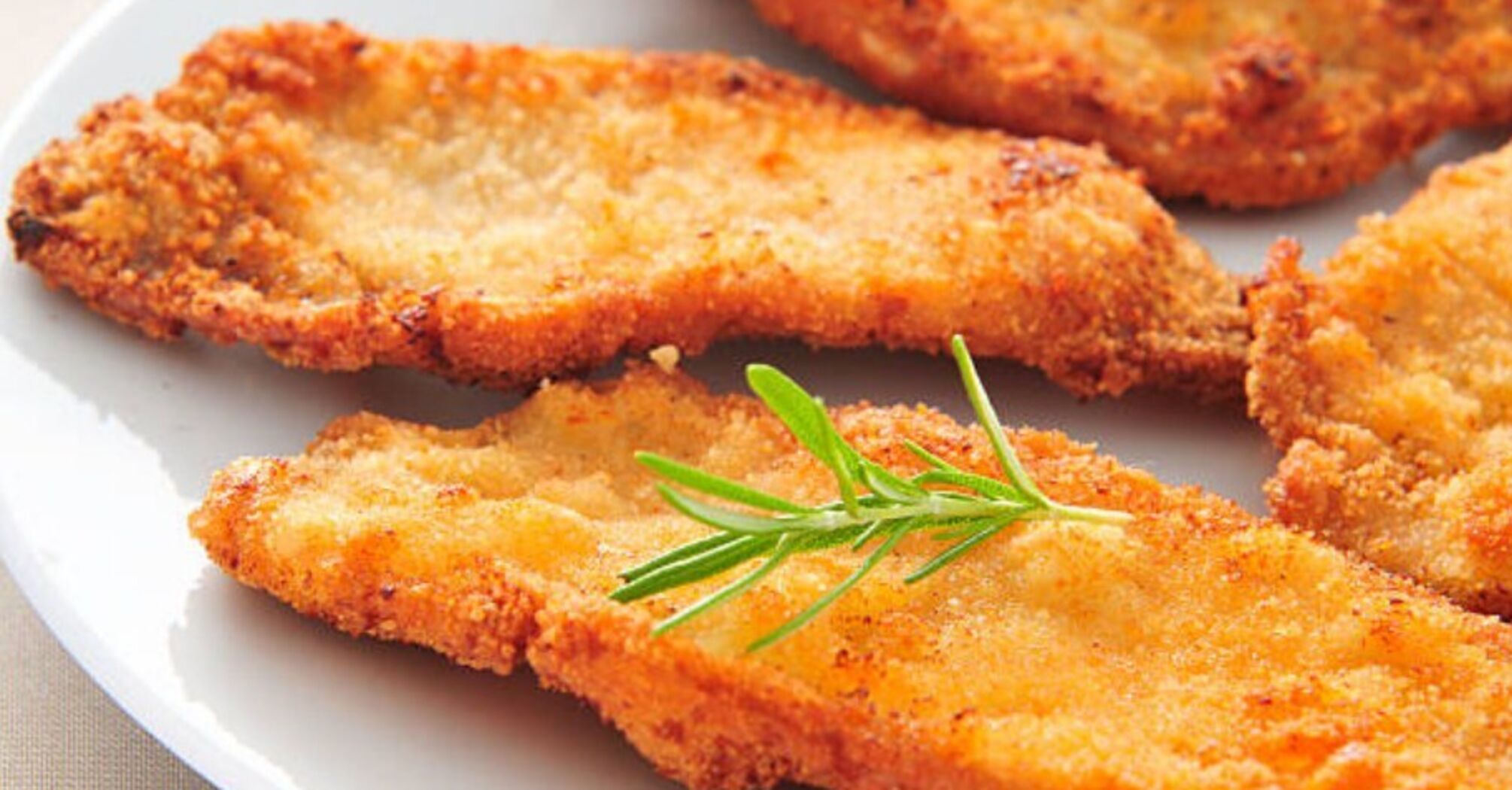 Successful pork chops: soft, juicy and crispy