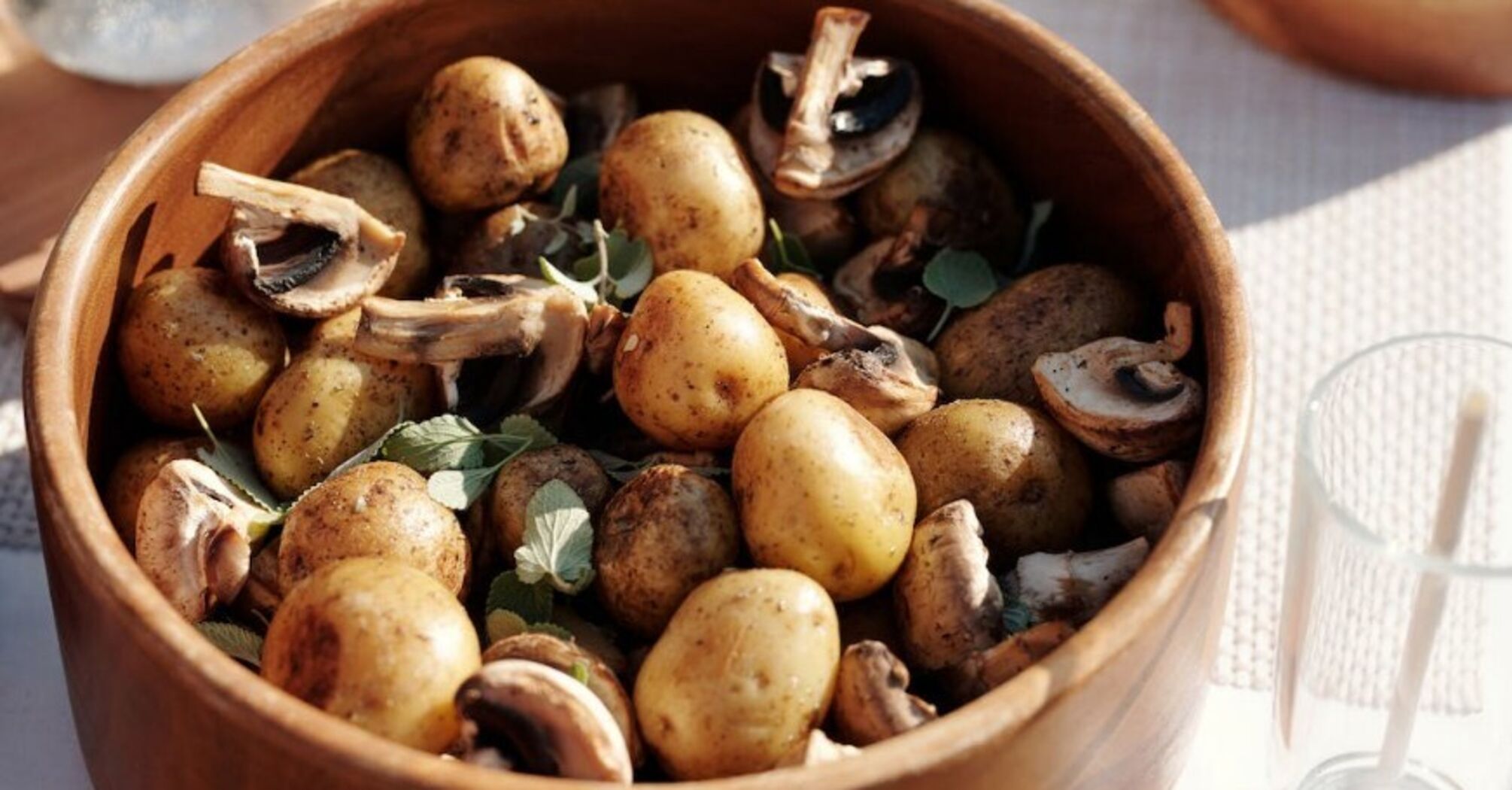 Crispy fried potatoes with porcini mushrooms: the recipe for a perfect dish