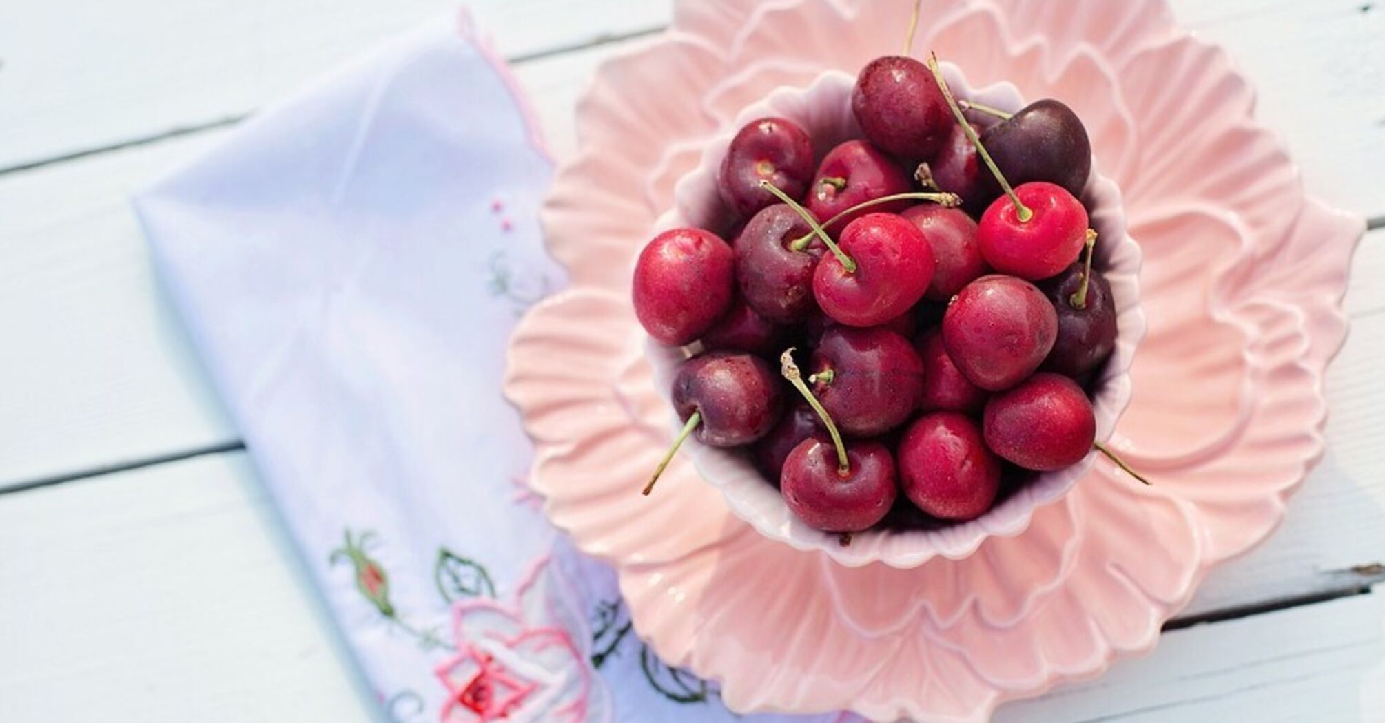 Quick cherry puffs: a recipe from ready-made puff pastry