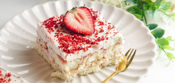 How to prepare spectacular strawberry tiramisu: an idea for the most delicious summer dessert