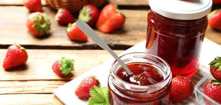 Strawberry jam with a special ingredient: it turns out to be very flavorful and attractive