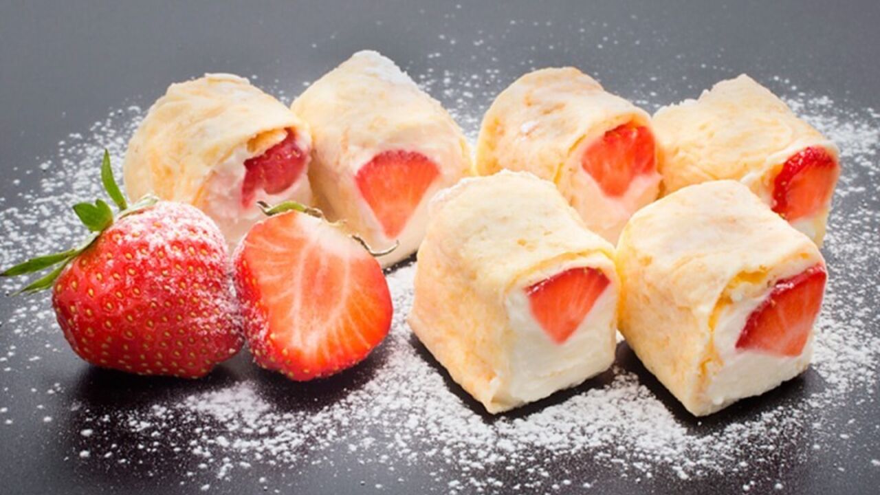 How to make homemade sweet rolls: based on ordinary pancakes