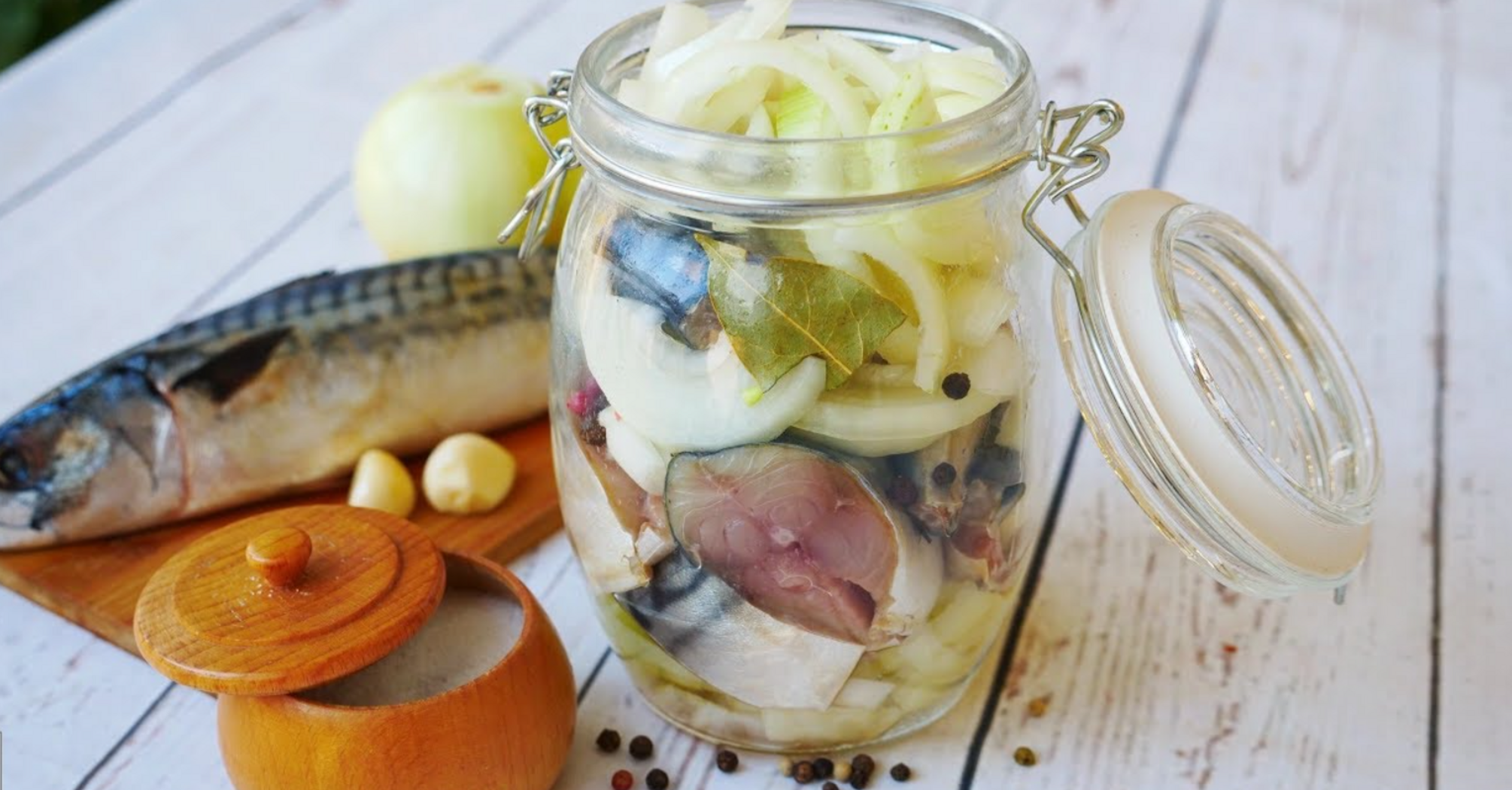 How to pickle mackerel so that it can be eaten in Lent: recipe for a delicious marinade