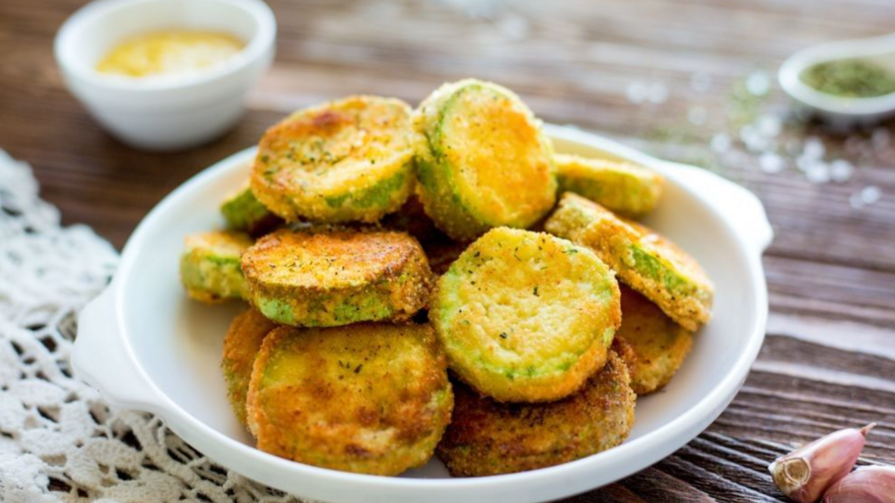 How to fry zucchini: recipe for a tasty appetizer with garlic and mayonnaise