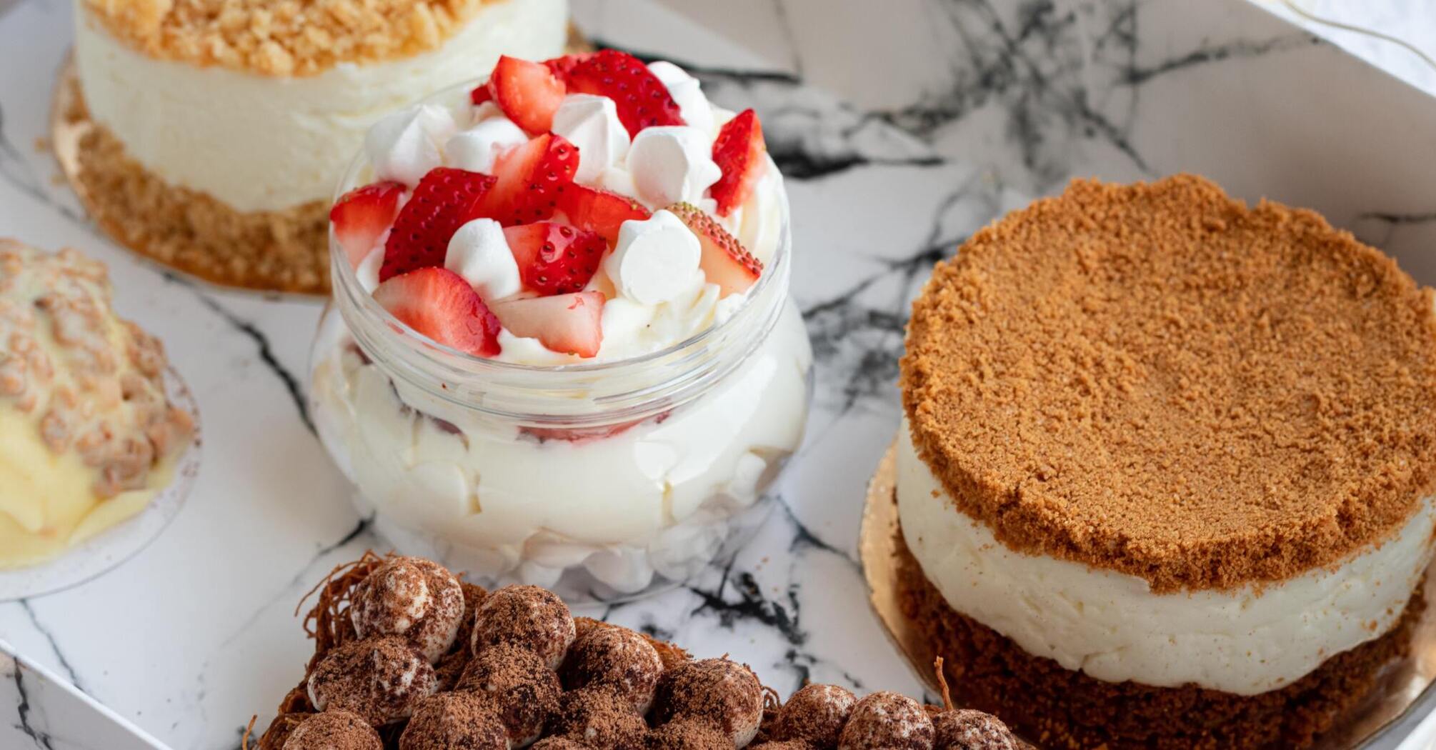 Summer tiramisu with liqueur