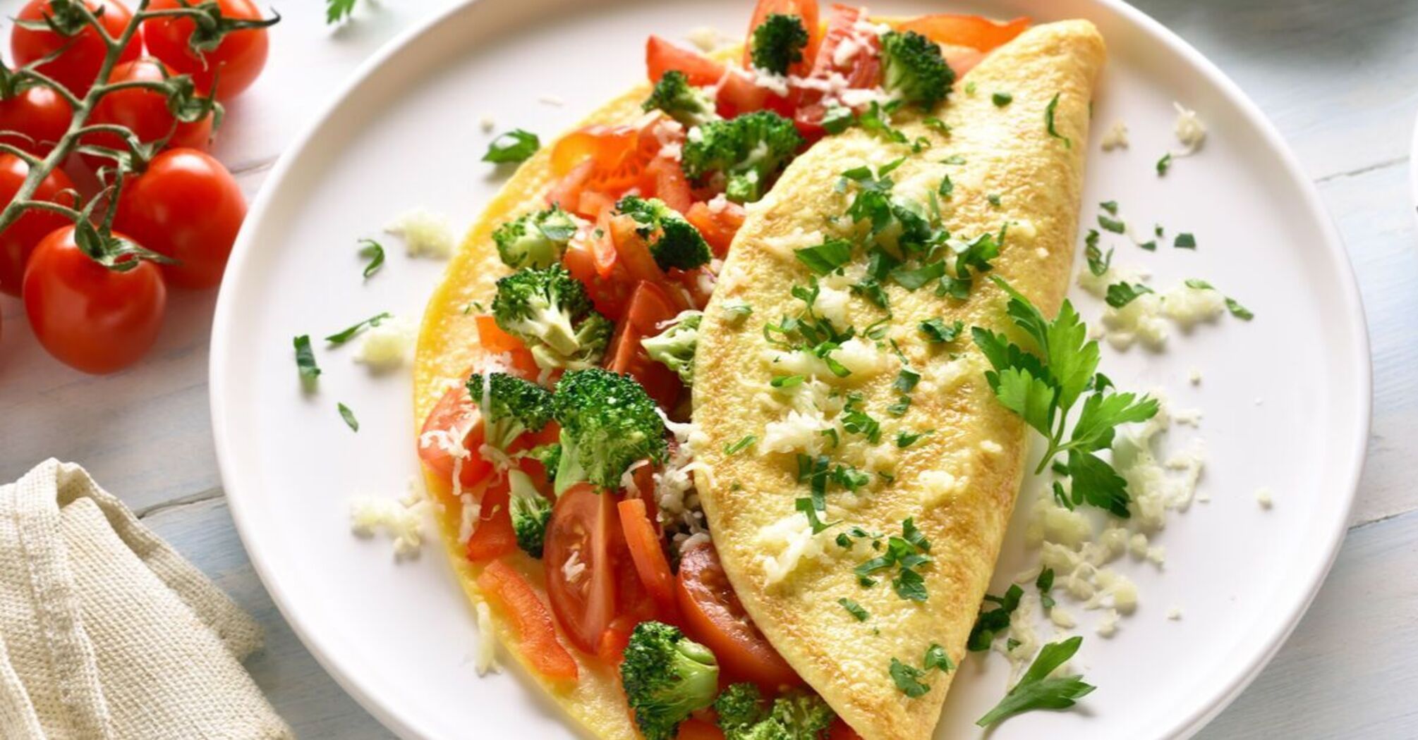 What to cook with eggs for breakfast: a recipe for a healthy and budget-friendly dish in 5 minutes
