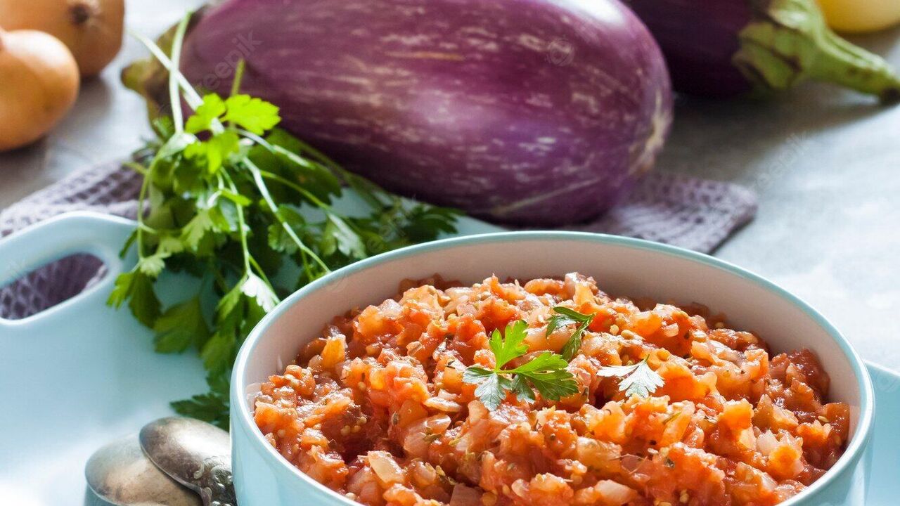 Odesa-style eggplant caviar: how to prepare at home