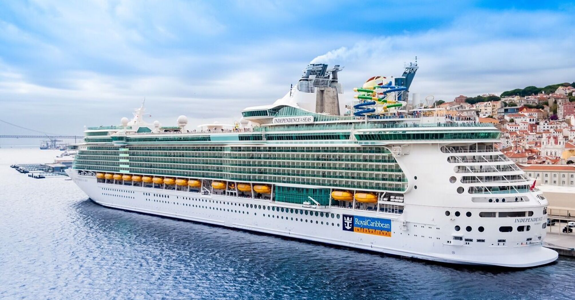 Експерт з круїзів назвав ключові відмінності відпочинку з Royal Caribbean і Carnival