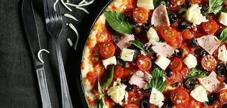 How to make thin, elastic pizza dough: sharing the technology